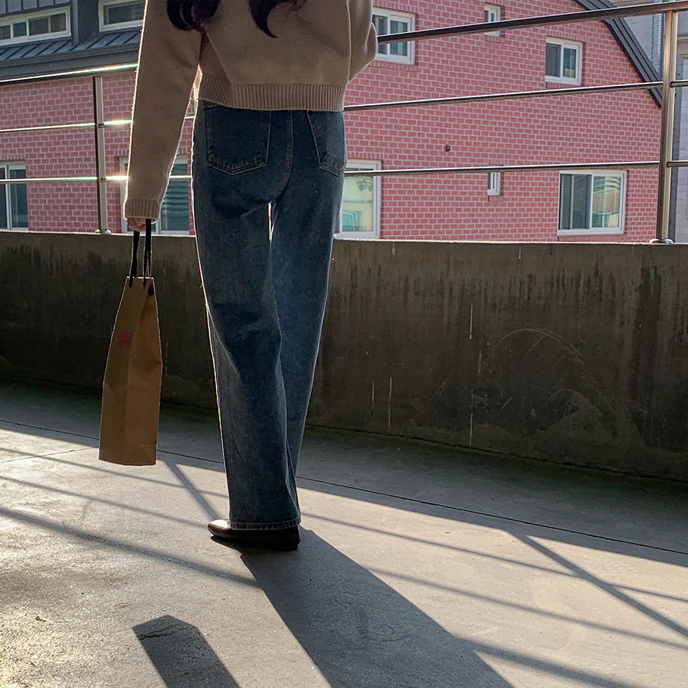 뮤지엄 기모 일자 데님팬츠