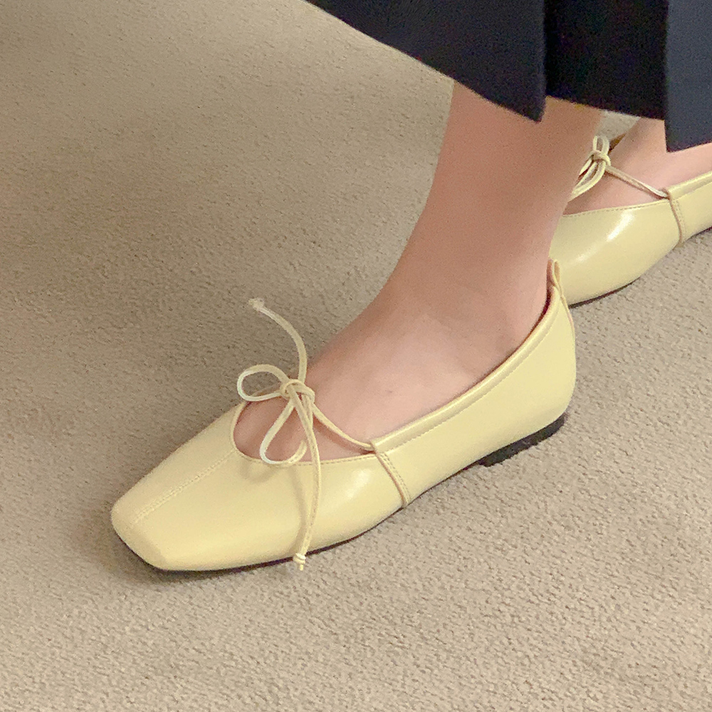 리본 스프링 플랫슈즈