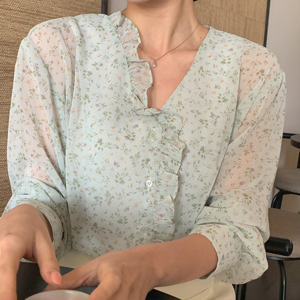 베러 플라워 러플 블라우스