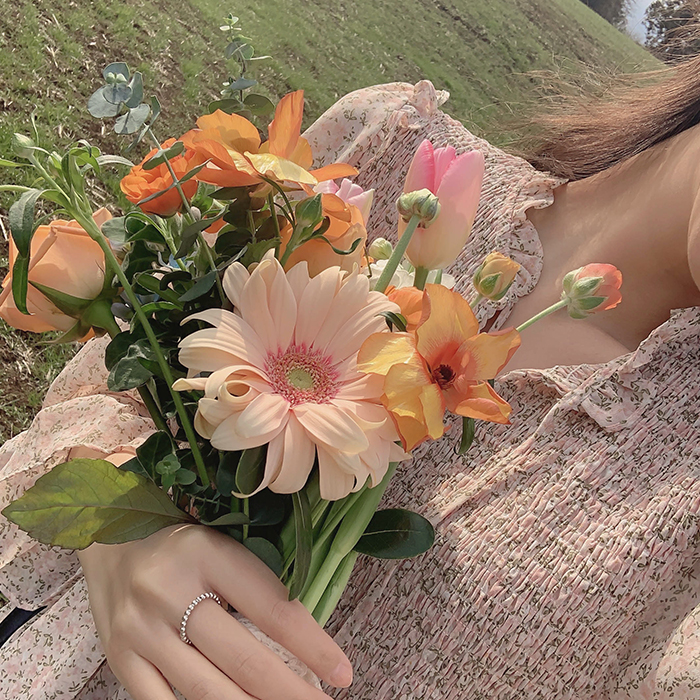 [주문폭주 / 컬러추가] 뉴엘 스모크 블라우스 / 2color