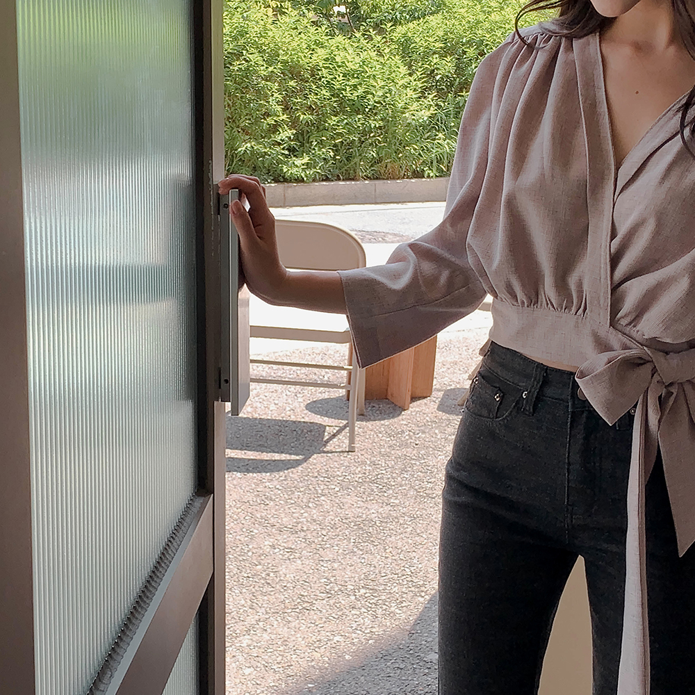 시나몬 랩 블라우스