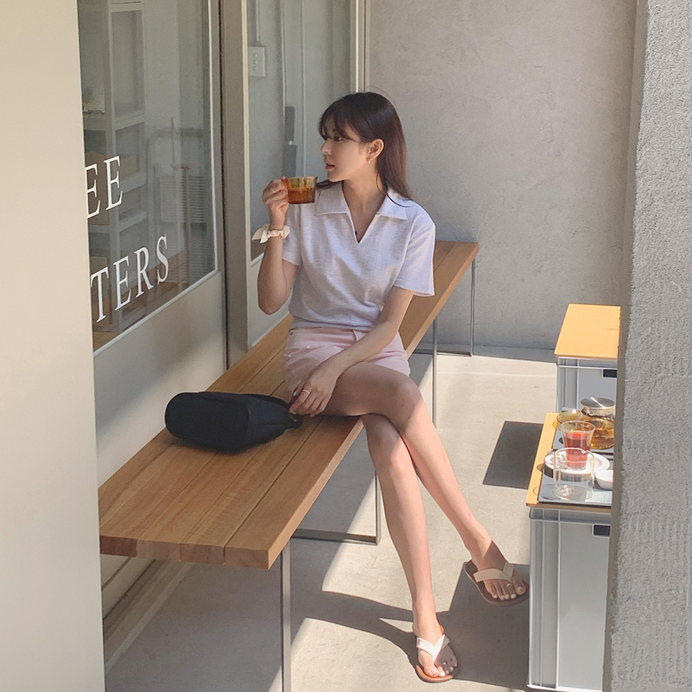 메이 카라 티셔츠