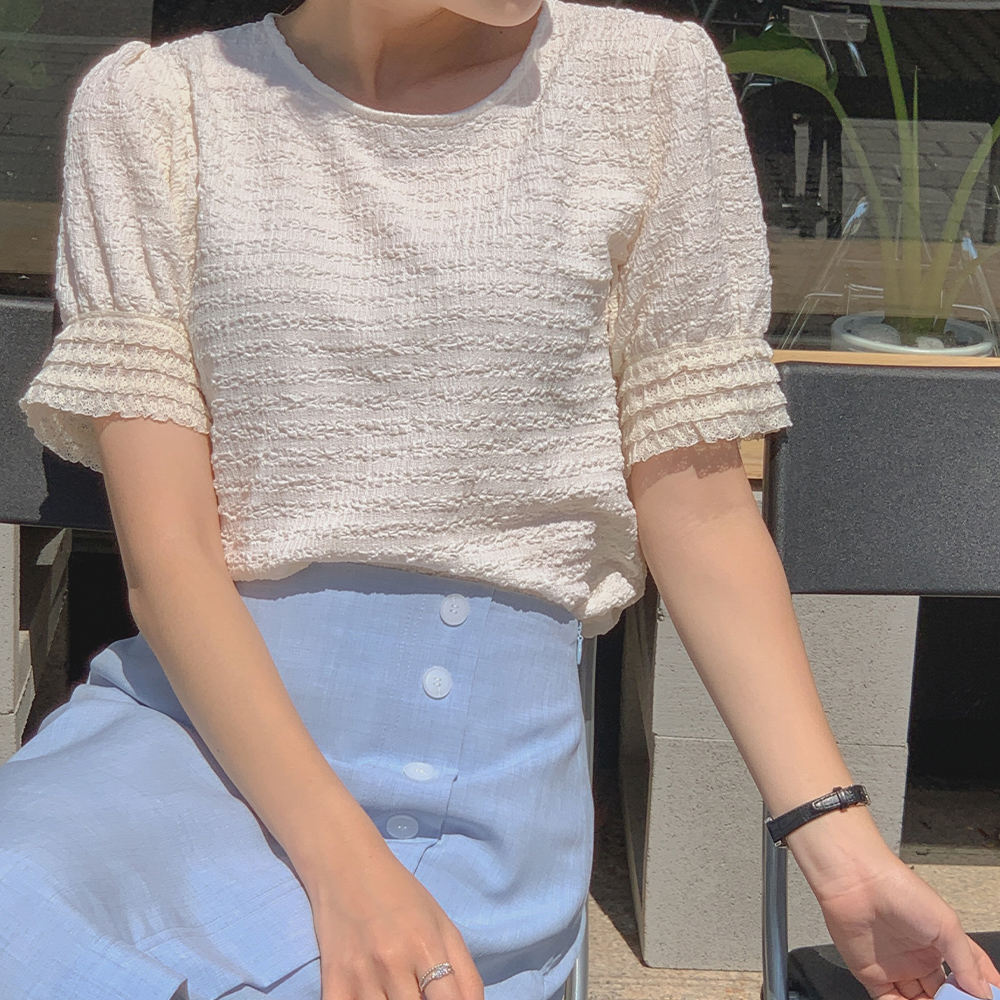 밀크 레이스 블라우스