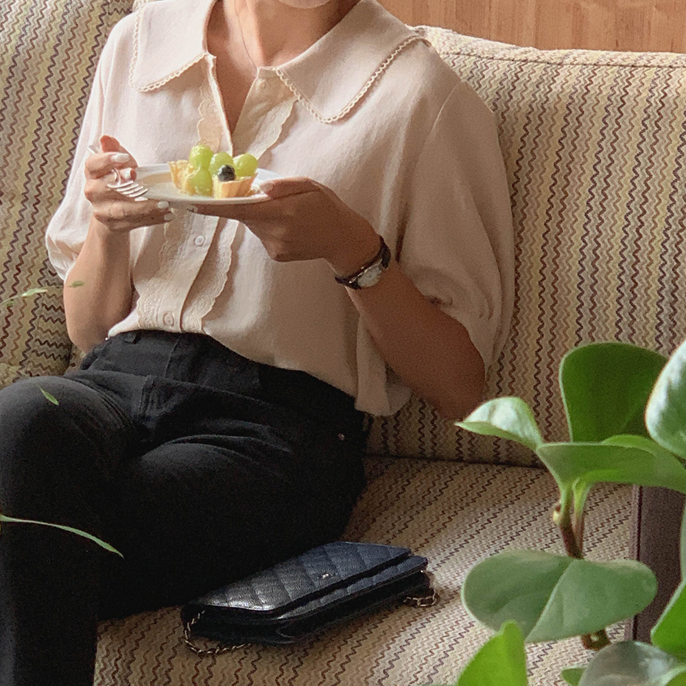 [인기많아요] 벨로 레이스 블라우스 / 2color