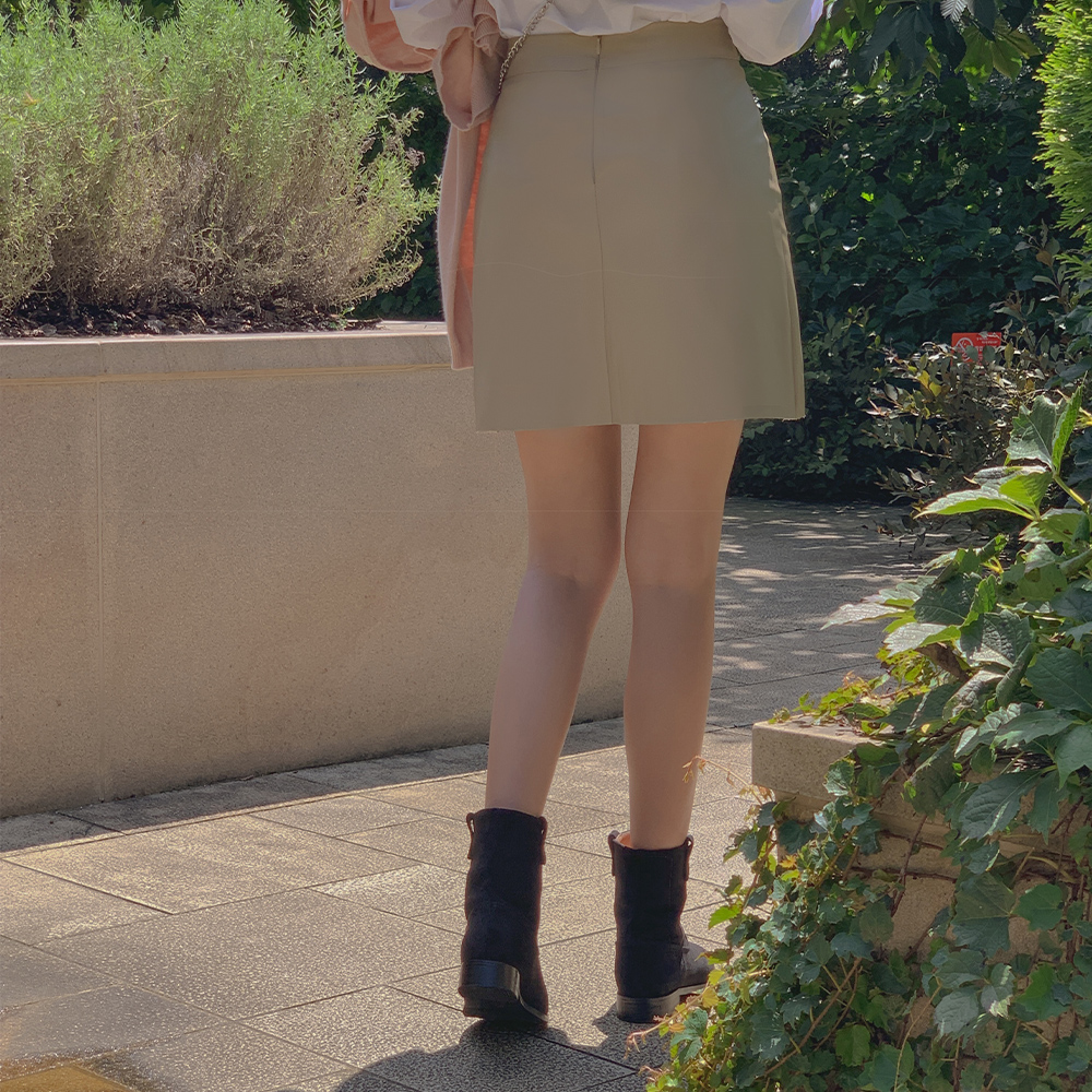 르벤 레더 미니스커트