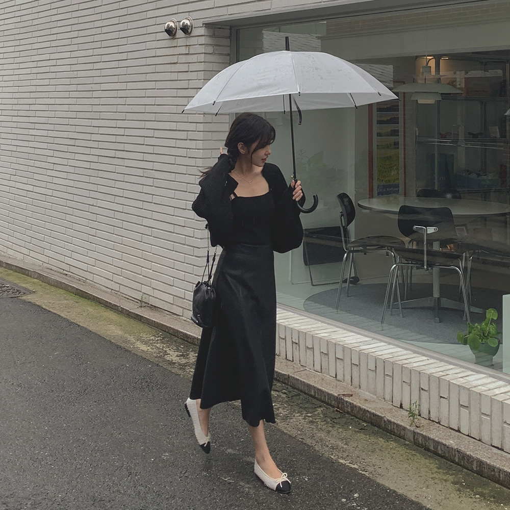 레더 플레어 스커트 (하객룩 레더 플레어 롱 스커트)