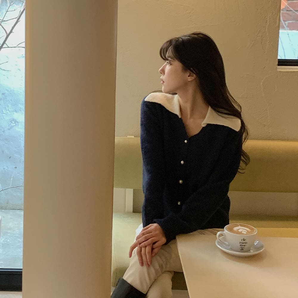 펄 버튼 니트가디건