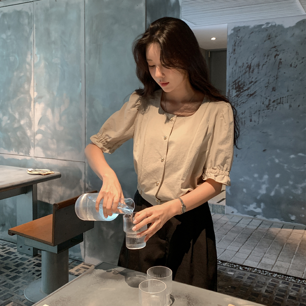 레인 버터링 블라우스