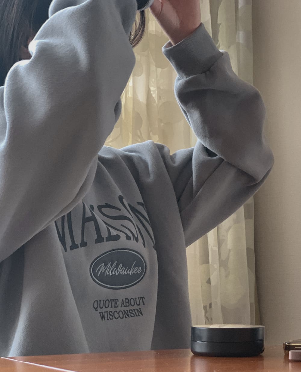 양기모 메디슨 맨투맨 (양기모 레터링 자수 라운드넥 루즈핏)