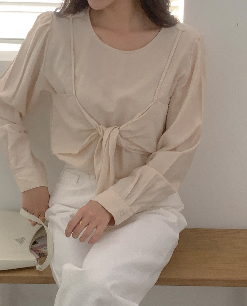 샤인 리본 블라우스