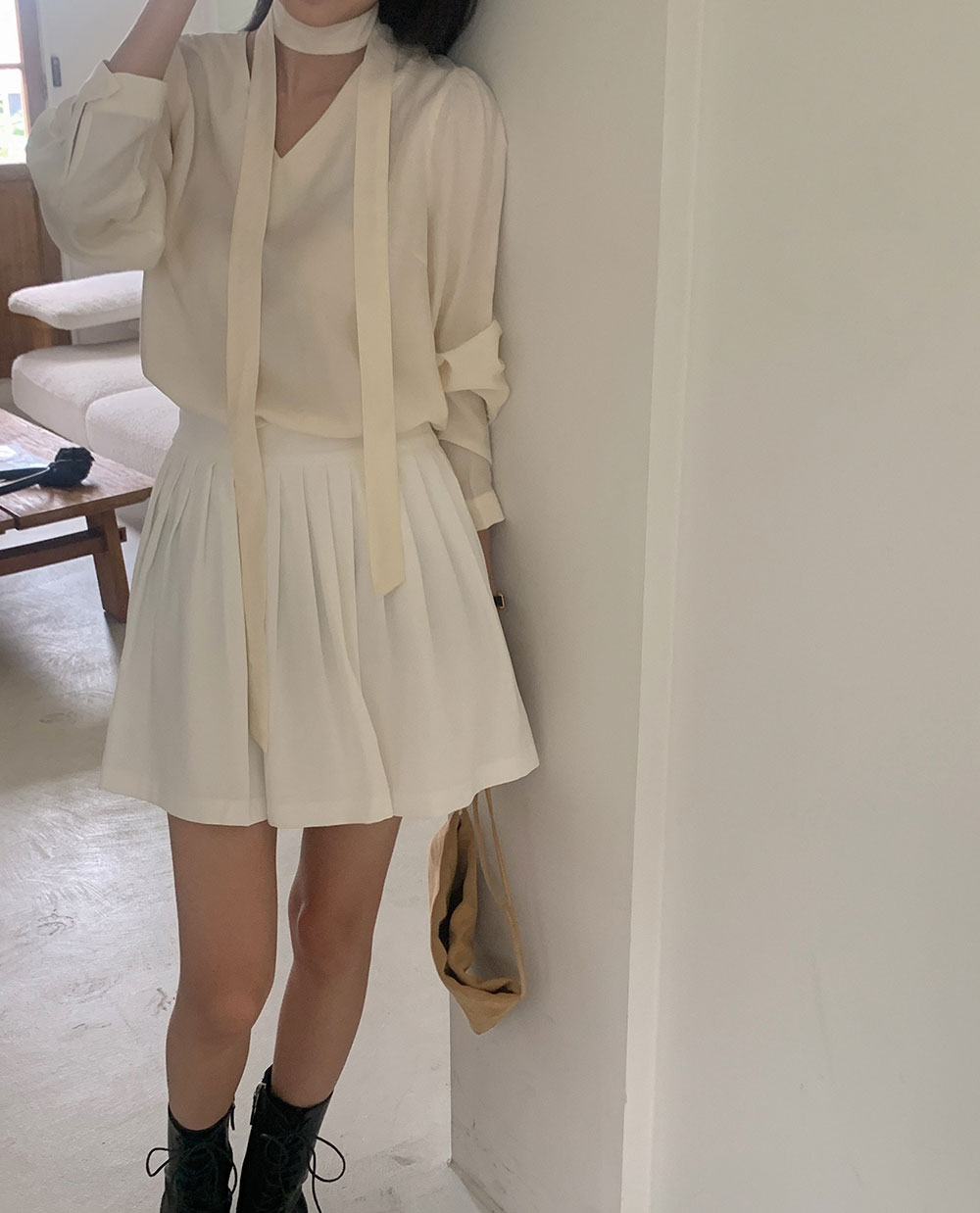 젠느 타이 블라우스