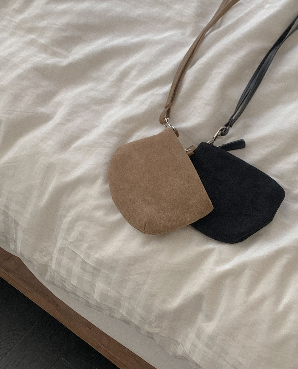 레터 미니 스웨이드백